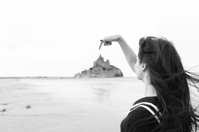 Mont-St-Michel-The-Cherry-Blossom-Girl-21